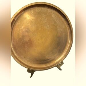 Brass Round Tray- Vintage. Good weight to it   
Plate 11” diameter.